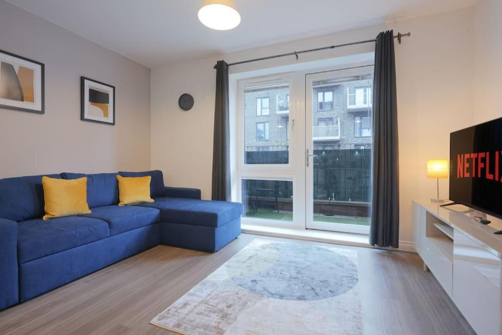 Luxury Campbell Park Apartments In Central Mk With Balcony, Free Parking & Smart Tv With Netflix By Yoko Property 밀턴 케인즈 외부 사진